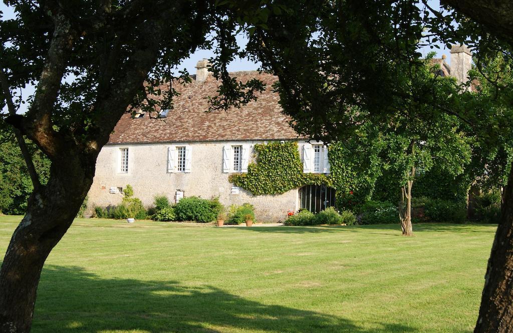 Manoir De La Pataudiere B&B Villers-Canivet Exteriör bild