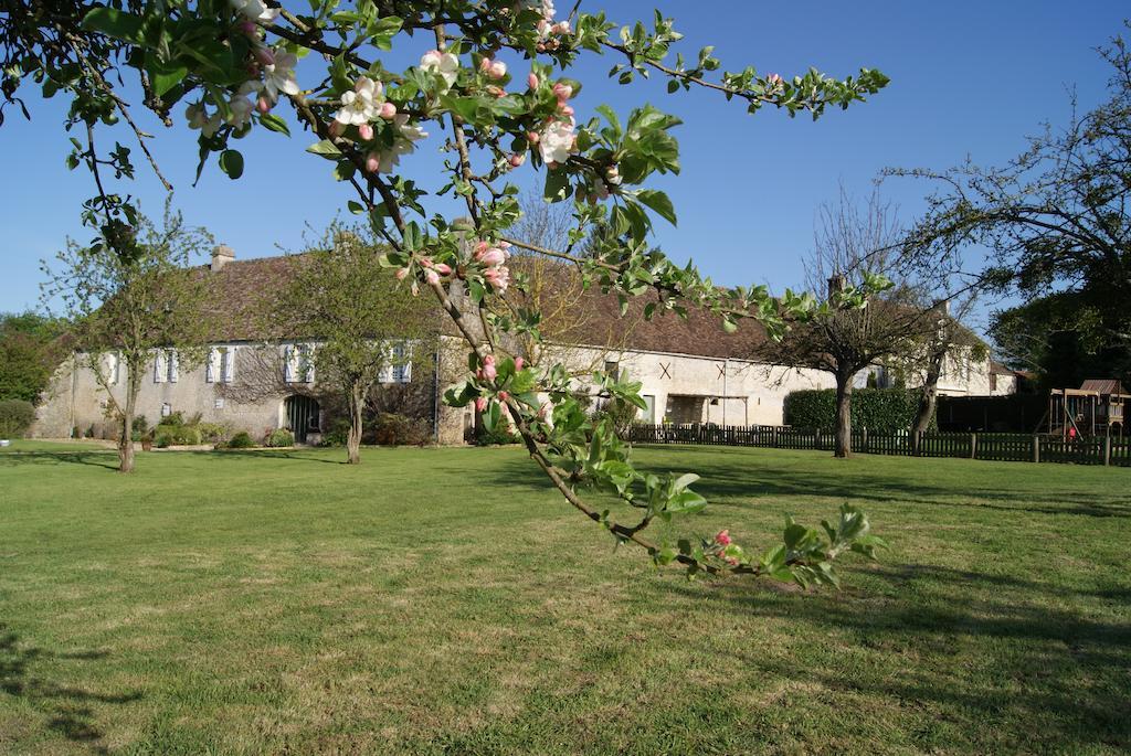 Manoir De La Pataudiere B&B Villers-Canivet Exteriör bild