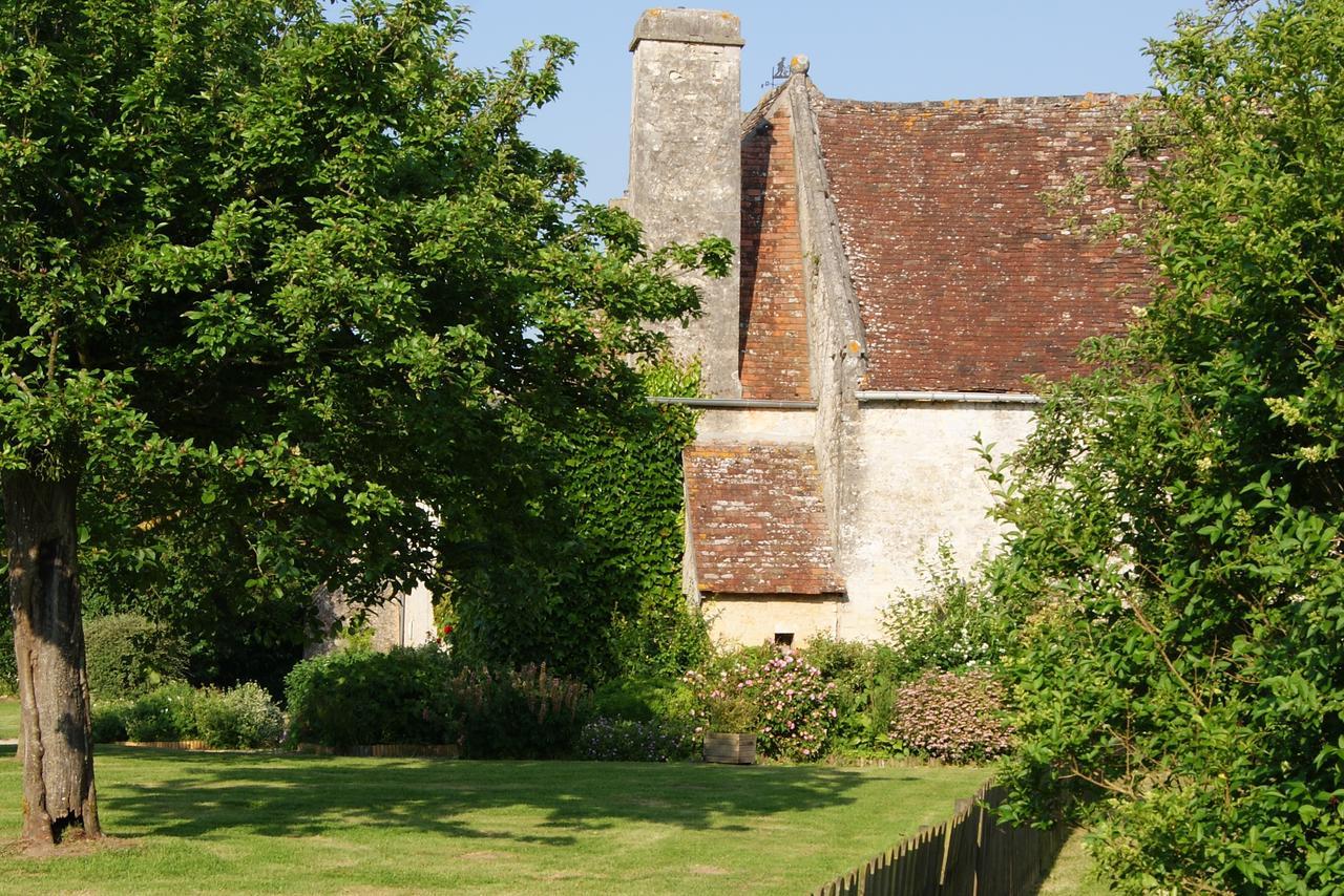 Manoir De La Pataudiere B&B Villers-Canivet Exteriör bild