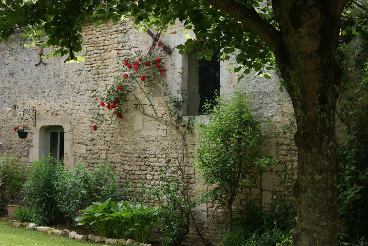 Manoir De La Pataudiere B&B Villers-Canivet Exteriör bild